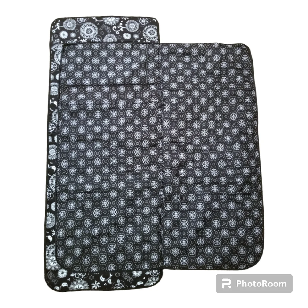 Thirty-one garment bag black white